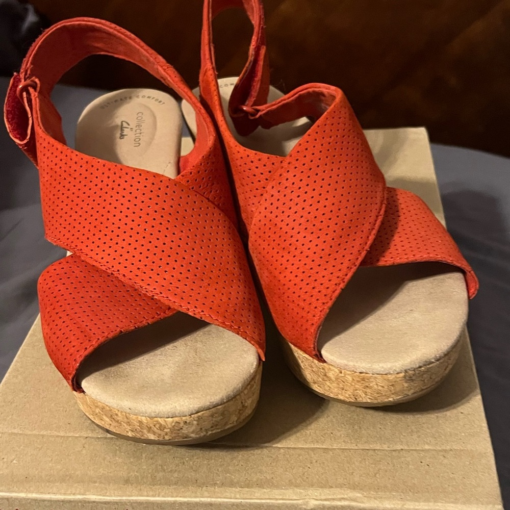 NWOT Clark Red Cork Wedges. Super light weight suede. Sz 9